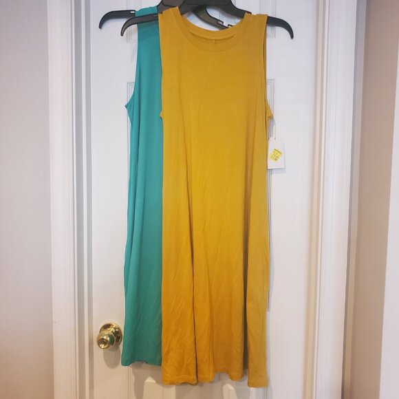 NWT 2 Time & Tru Sleeveless Knit Dress - Size M - Picture 2 of 6